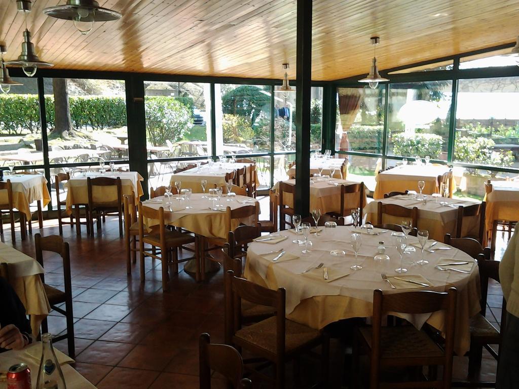 Trattoria I Bodega Hotell Abbadia Lariana Eksteriør bilde