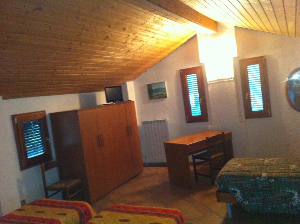 Trattoria I Bodega Hotell Abbadia Lariana Eksteriør bilde